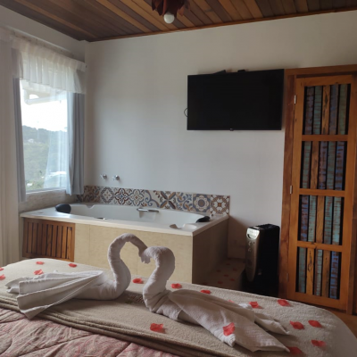 Suíte Deluxe com Hidromassagem